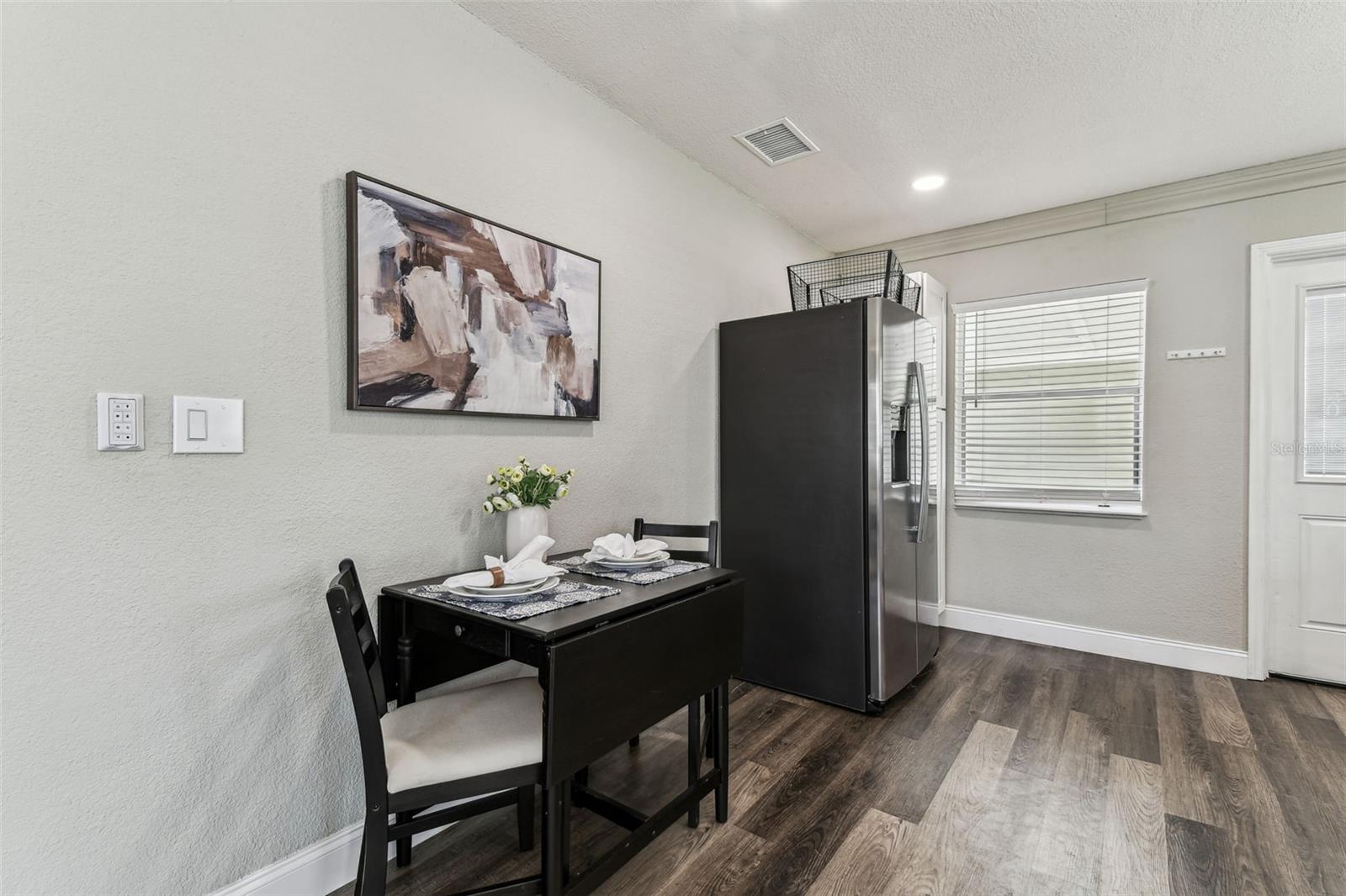 Image 13 of 52 For 2830 Anthony Street