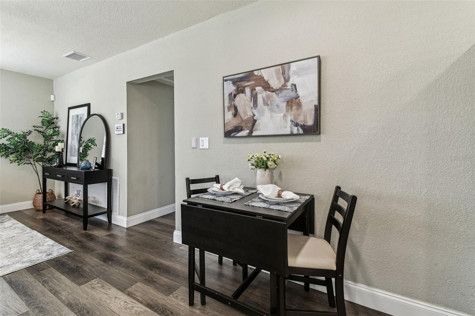Image 14 of 52 For 2830 Anthony Street
