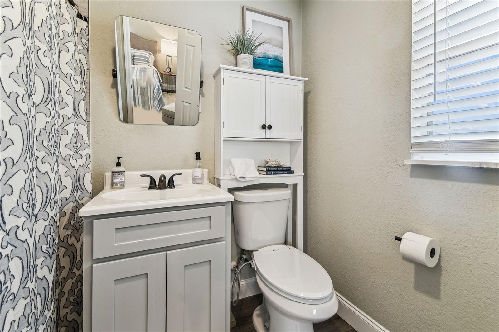 Image 36 of 52 For 2830 Anthony Street