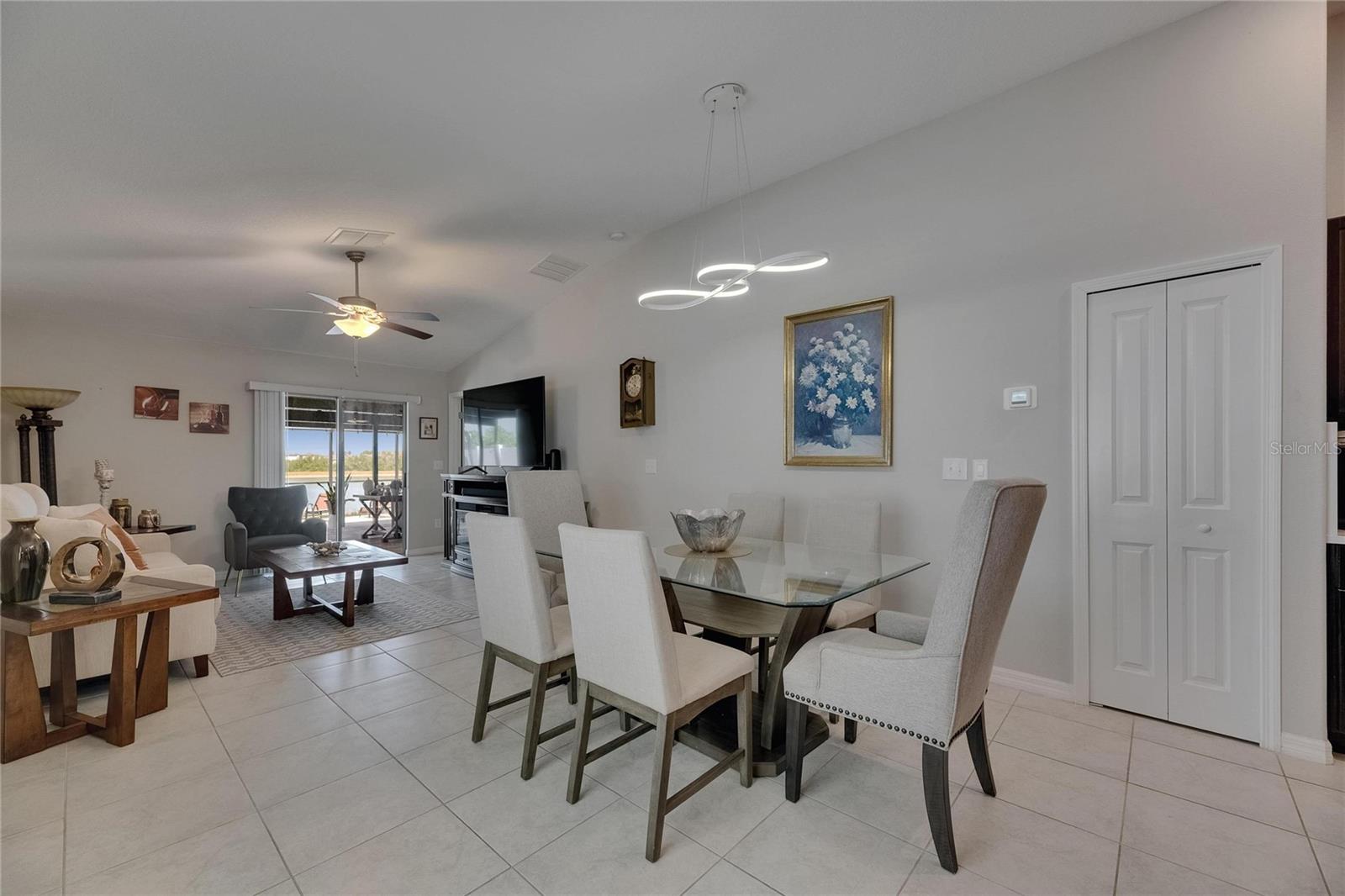 Image 13 of 46 For 872 Olive Conch Street