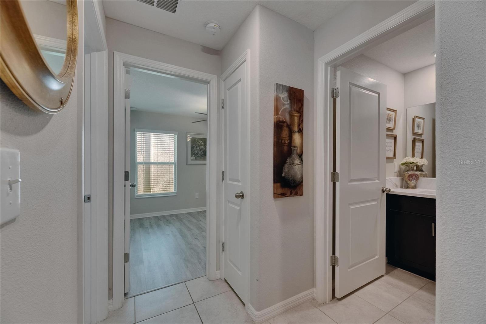 Image 9 of 46 For 872 Olive Conch Street
