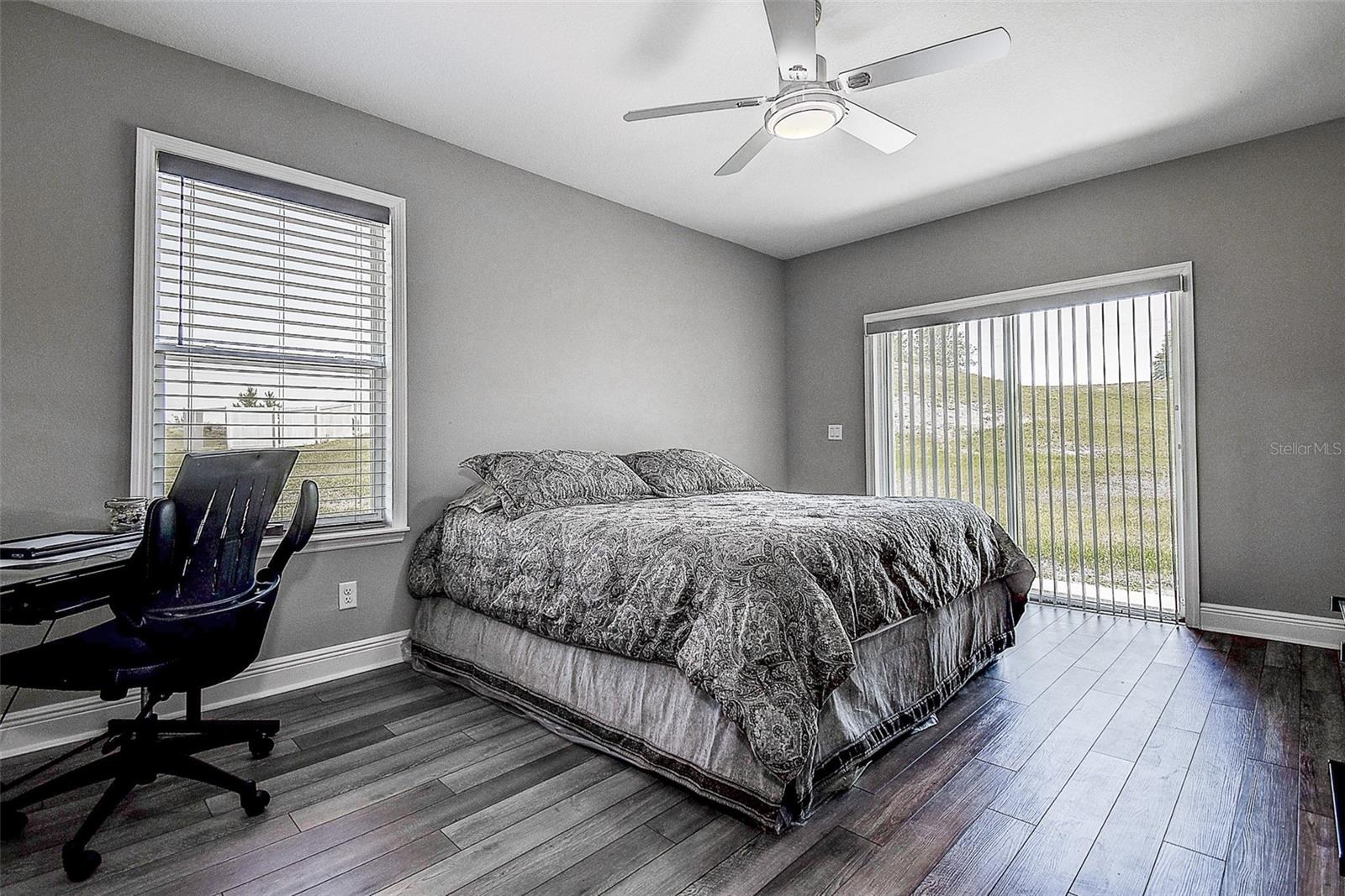Image 22 of 52 For 10517 Crestview Heights Avenue