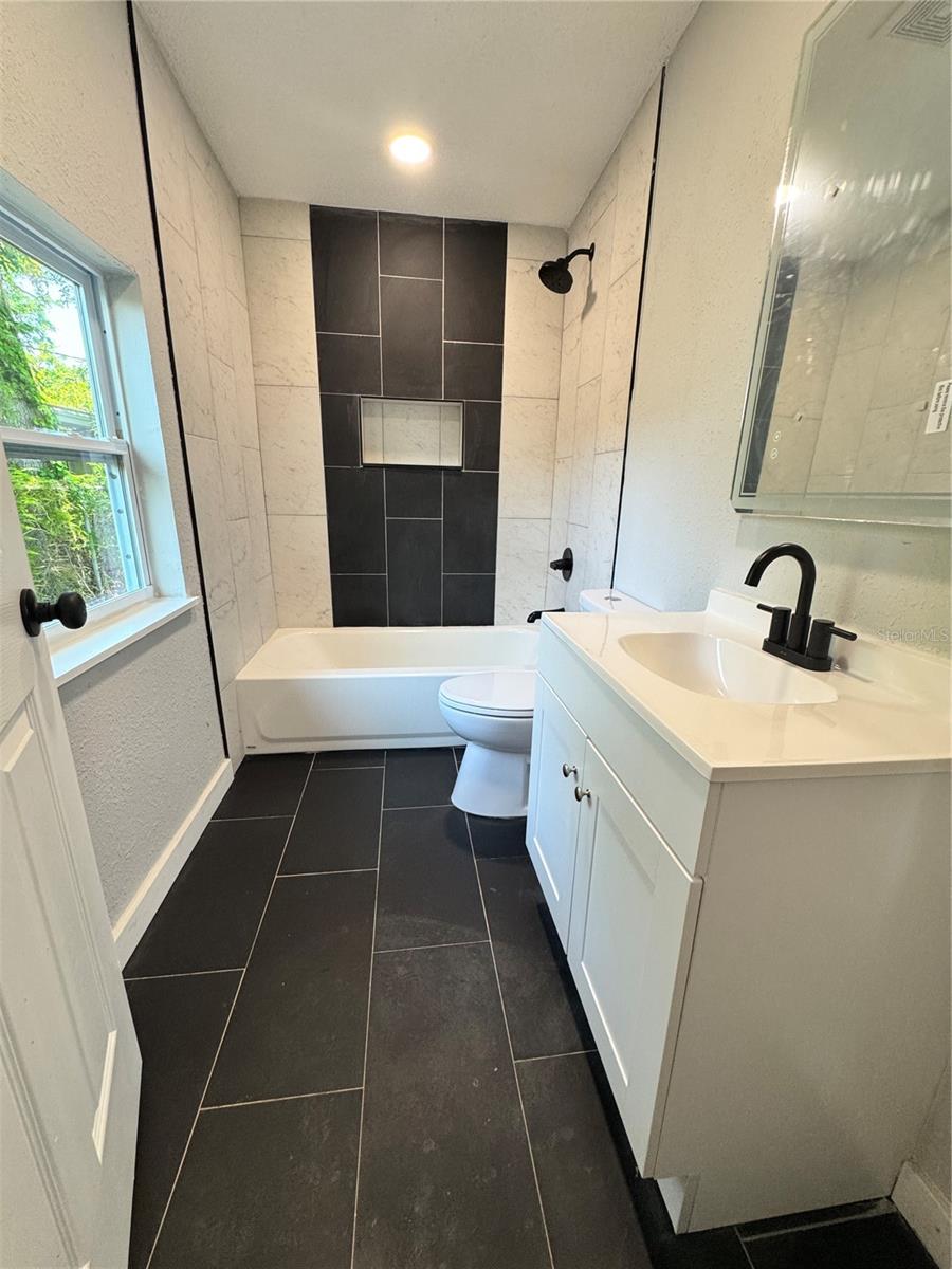 Listing photo id 9 for 1675 13th Avenue S