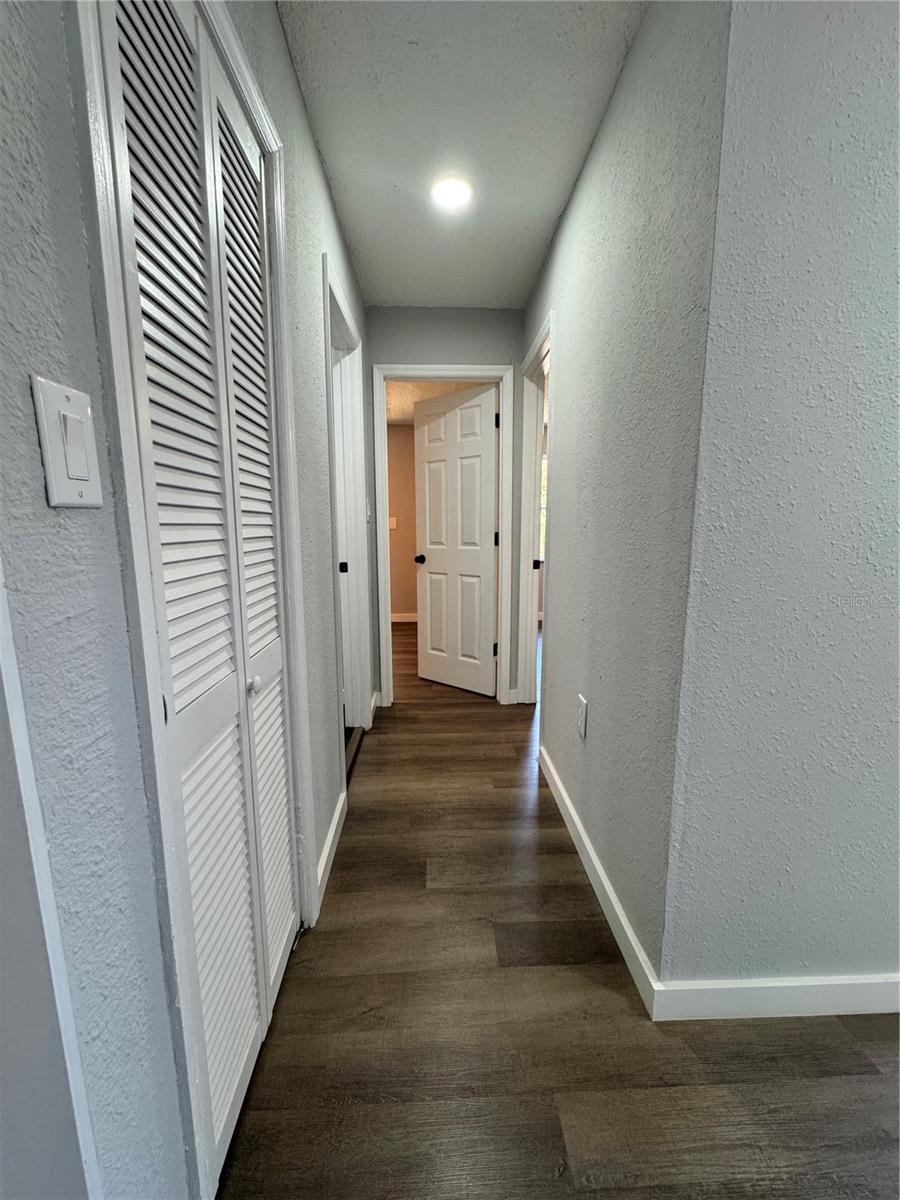Listing photo id 12 for 1675 13th Avenue S