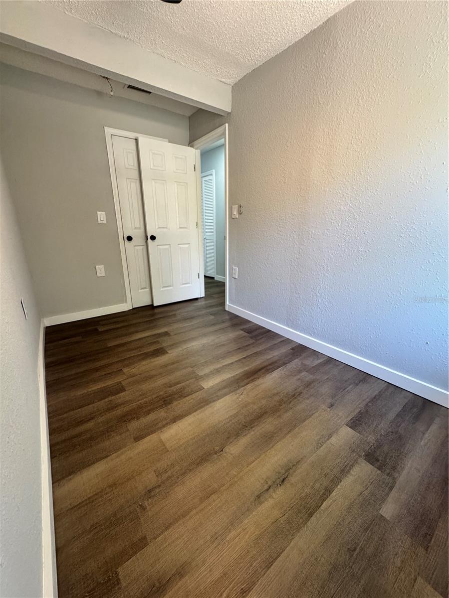 Listing photo id 17 for 1675 13th Avenue S