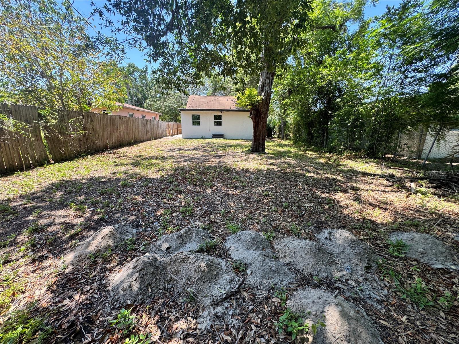 Listing photo id 25 for 1675 13th Avenue S