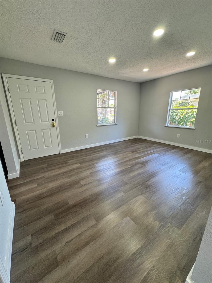 Listing photo id 5 for 1675 13th Avenue S