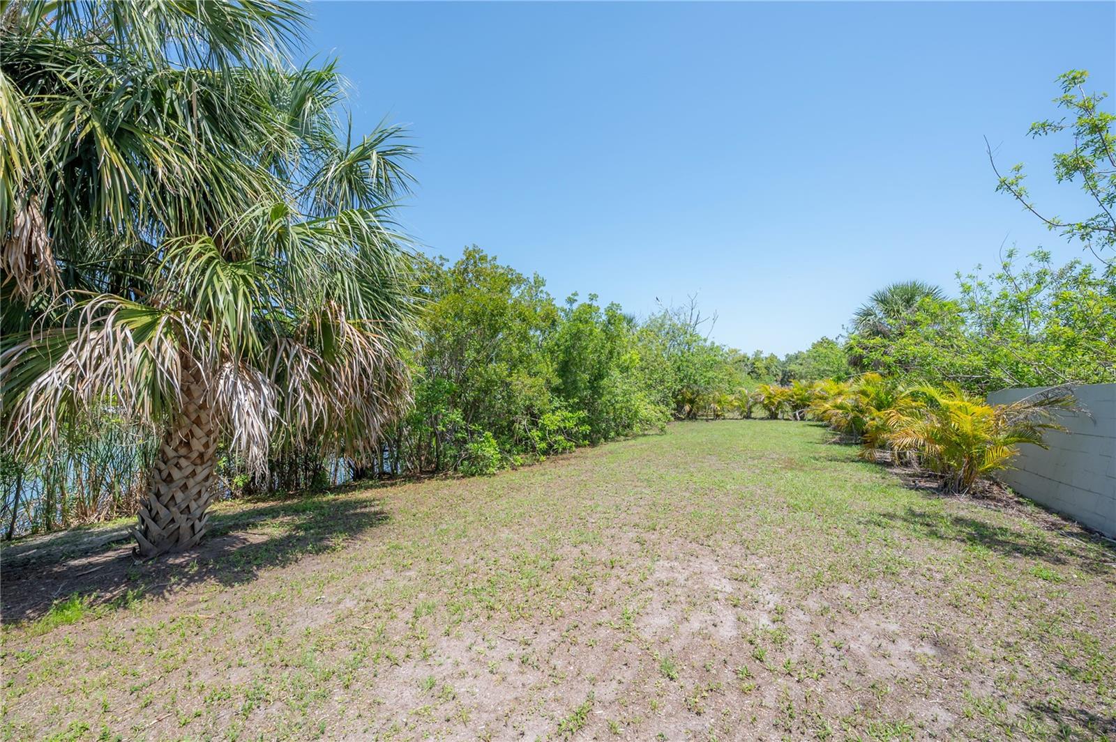 Image 88 of 100 For 8927 Key West Island Way