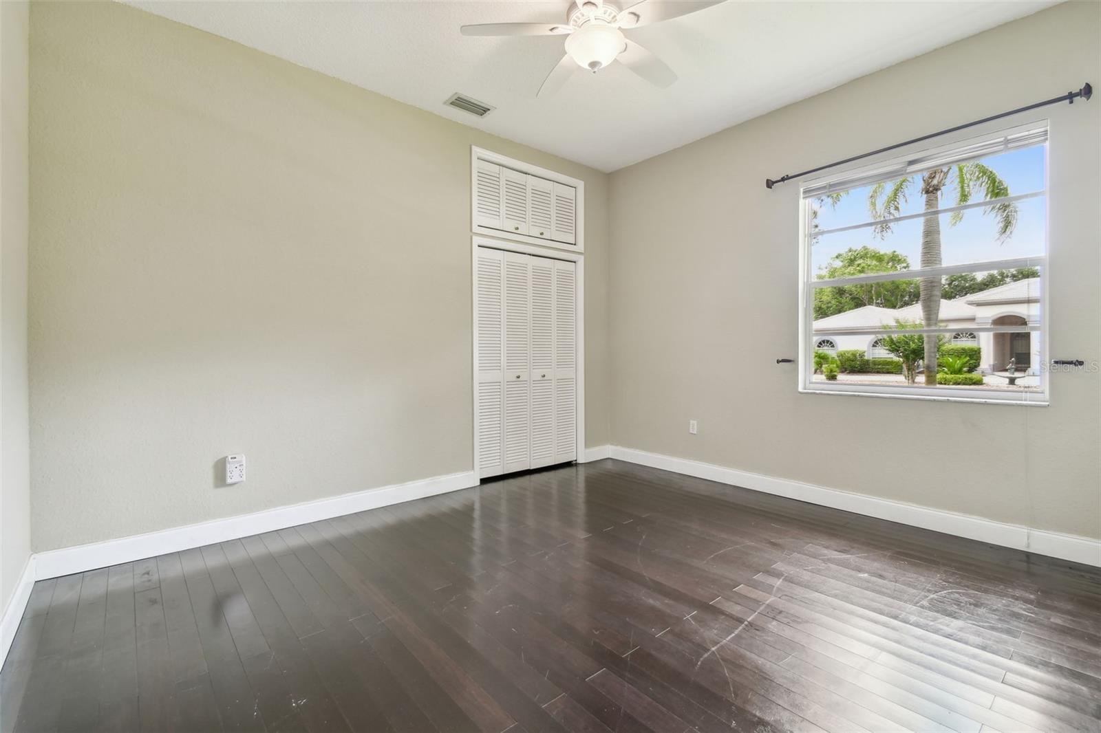 Listing photo id 26 for 3351 Bristol Place