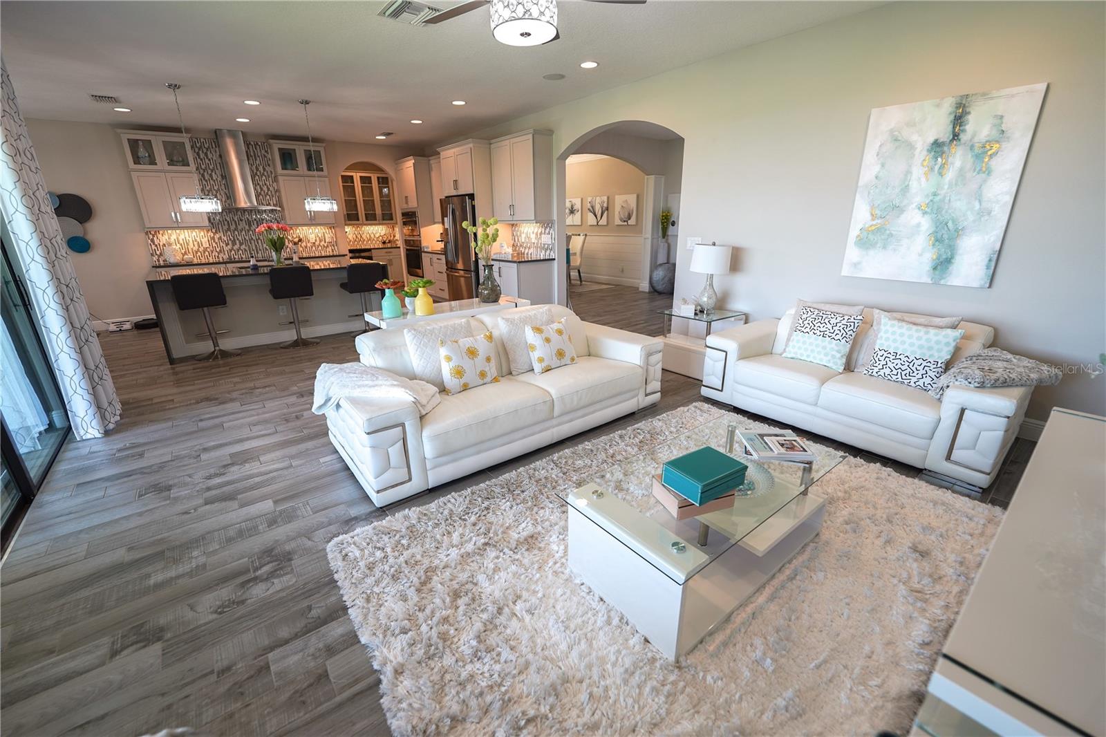 Listing photo id 16 for 13103 Monach Isles Drive