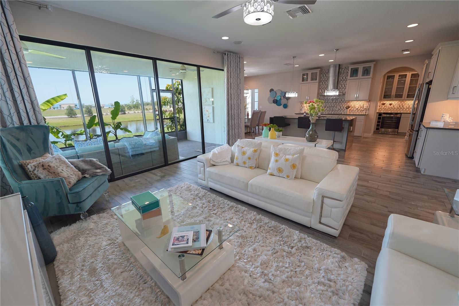 Listing photo id 17 for 13103 Monach Isles Drive