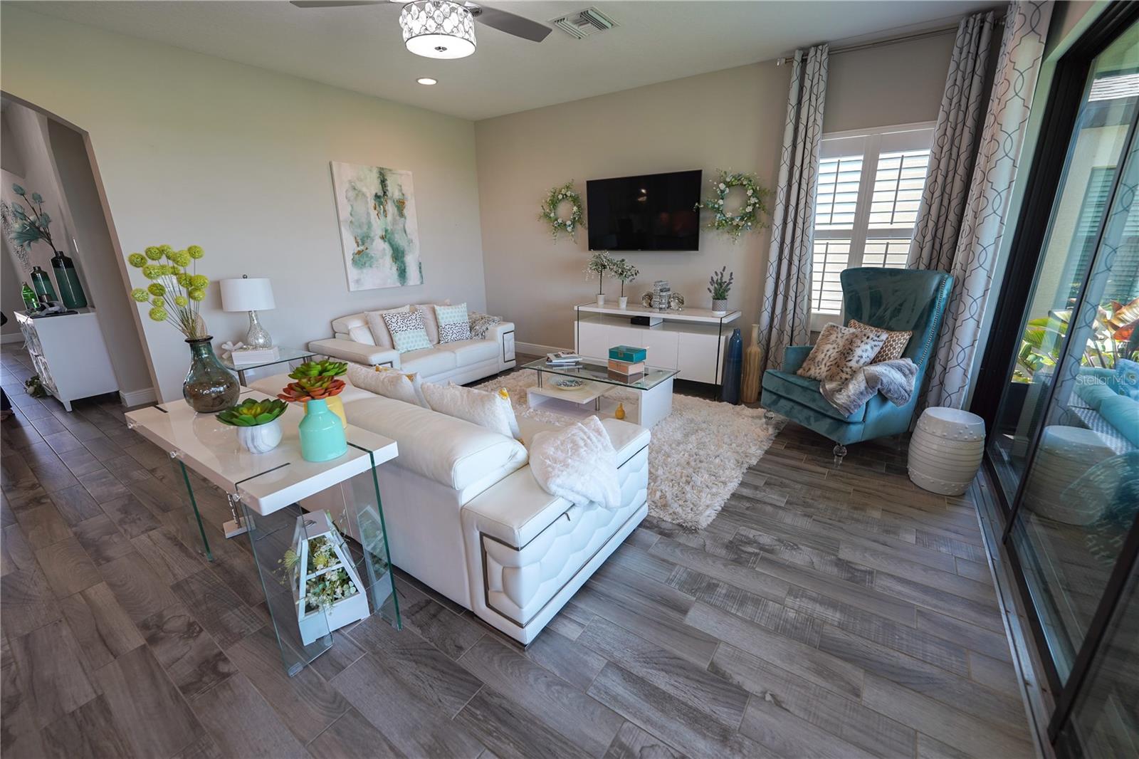 Listing photo id 18 for 13103 Monach Isles Drive