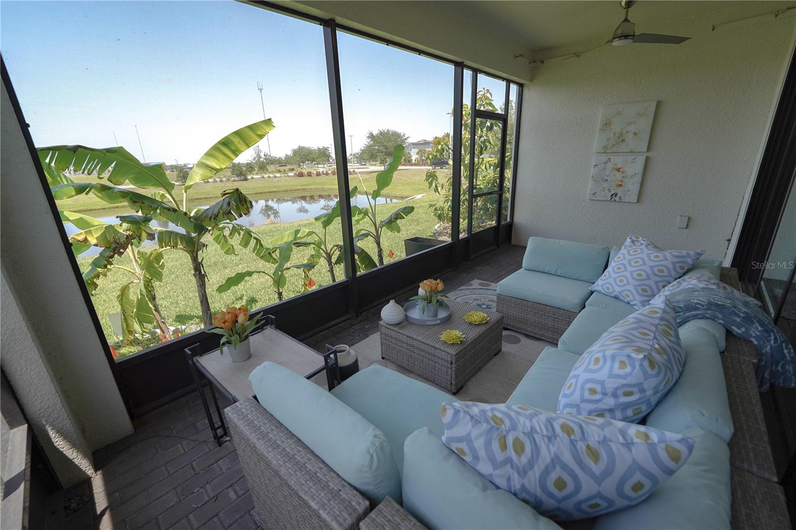 Listing photo id 21 for 13103 Monach Isles Drive