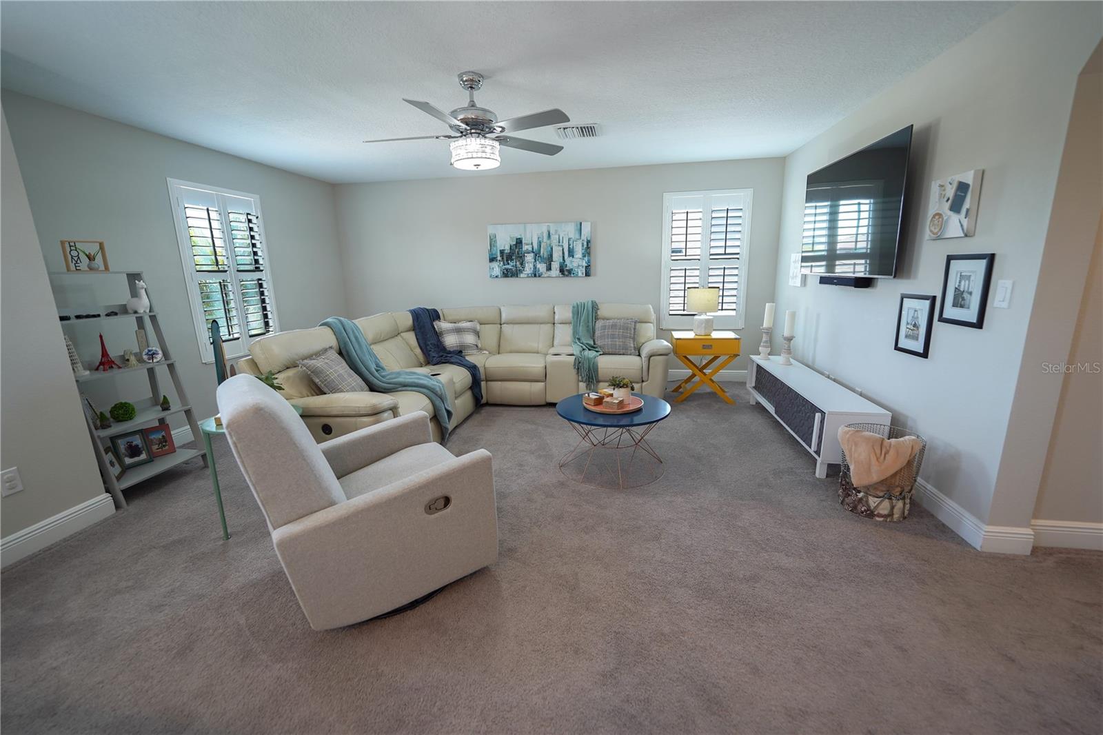 Listing photo id 24 for 13103 Monach Isles Drive