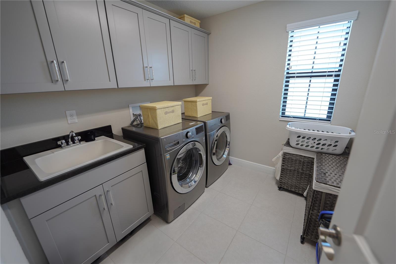 Listing photo id 26 for 13103 Monach Isles Drive