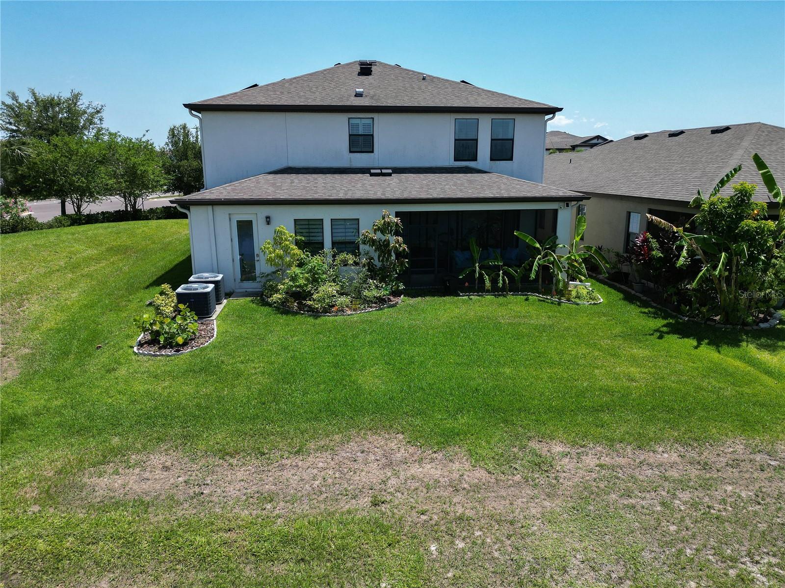 Listing photo id 40 for 13103 Monach Isles Drive