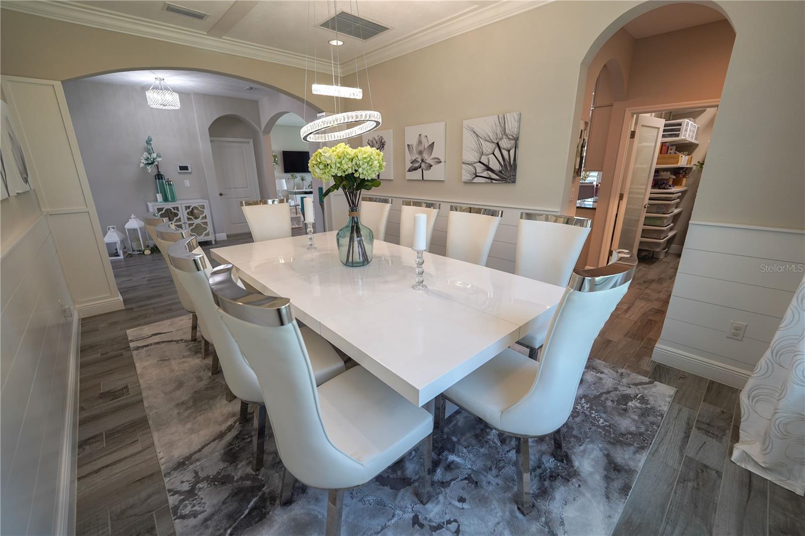Listing photo id 5 for 13103 Monach Isles Drive