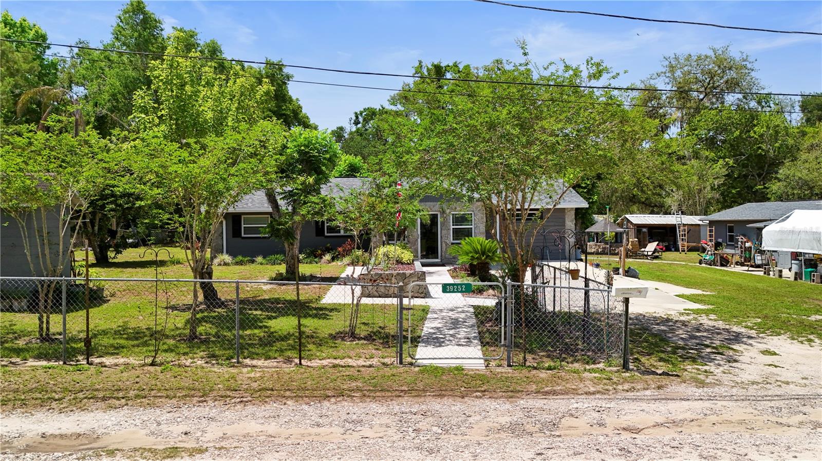 Image 12 of 56 For 39252 Kimberly Avenue