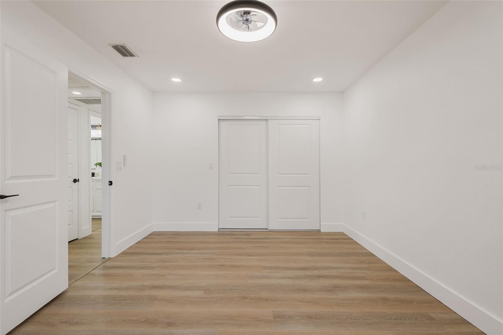 Image 41 of 62 For 75 New Jersey Drive