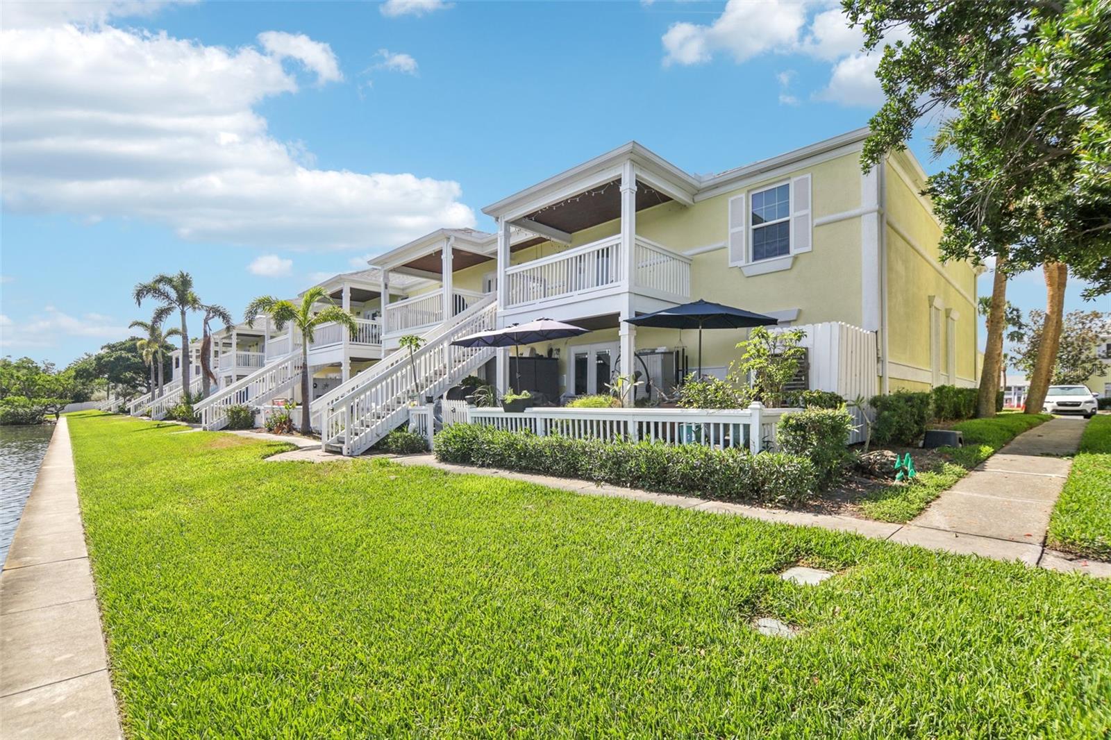 Image 19 of 52 For 219 Pompano Drive Se C