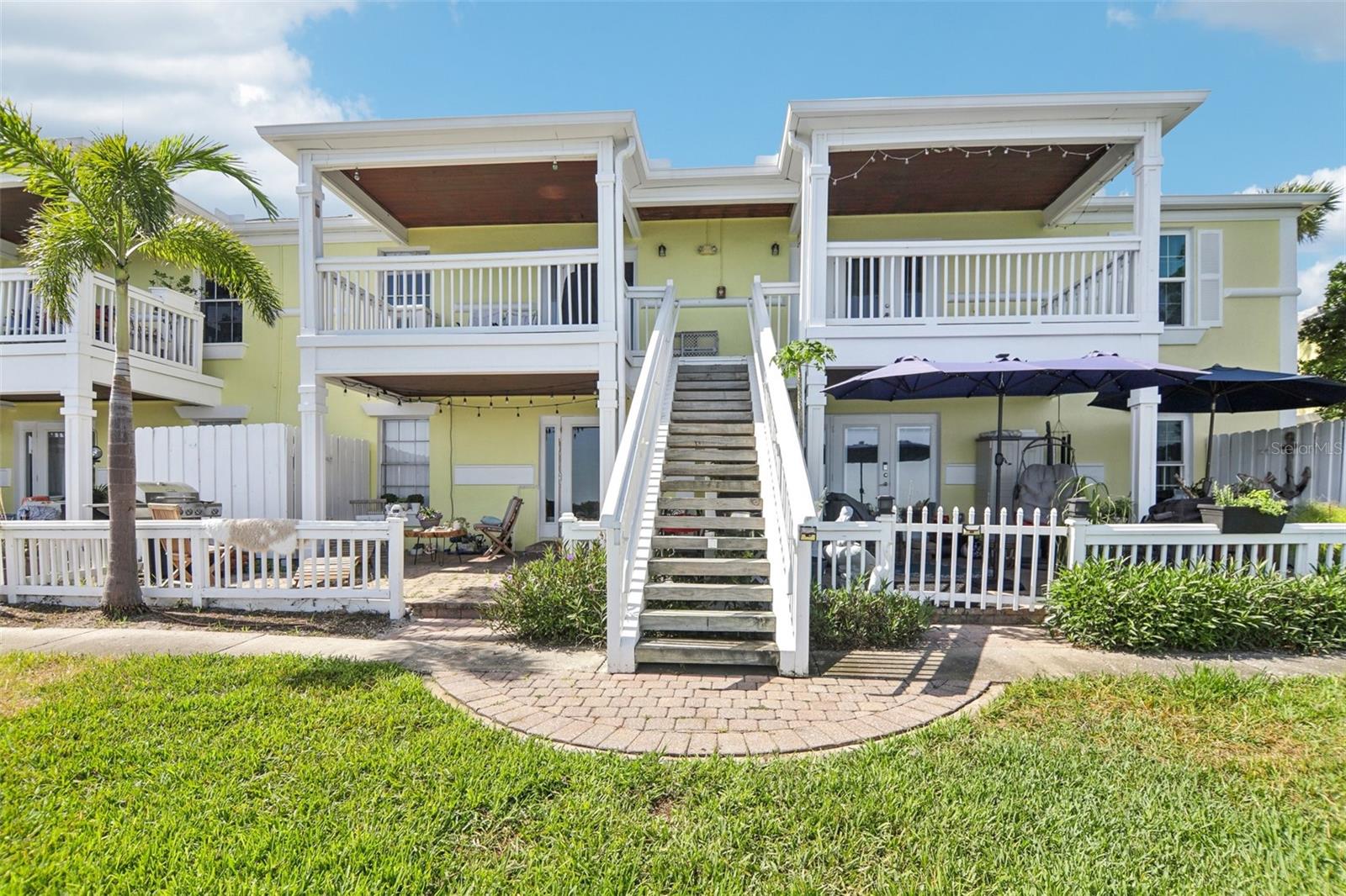 Image 20 of 52 For 219 Pompano Drive Se C