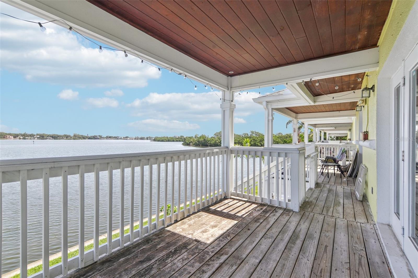 Image 22 of 52 For 219 Pompano Drive Se C