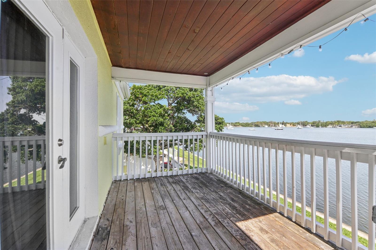 Image 23 of 52 For 219 Pompano Drive Se C
