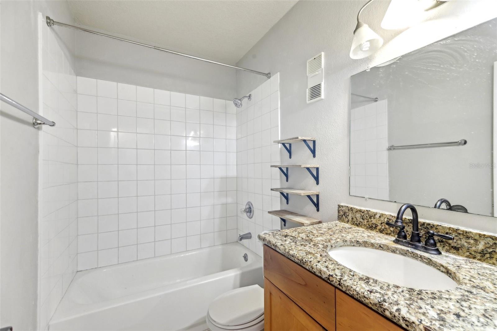Image 32 of 52 For 219 Pompano Drive Se C