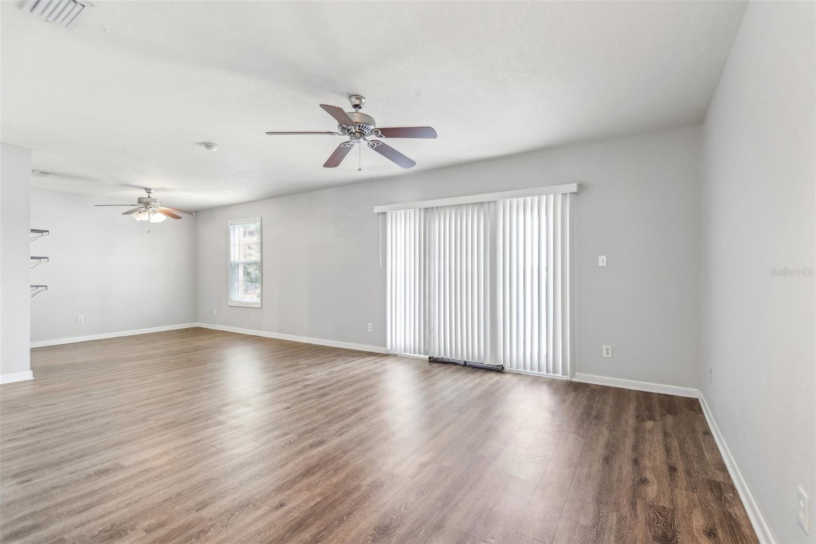 Image 44 of 52 For 219 Pompano Drive Se C
