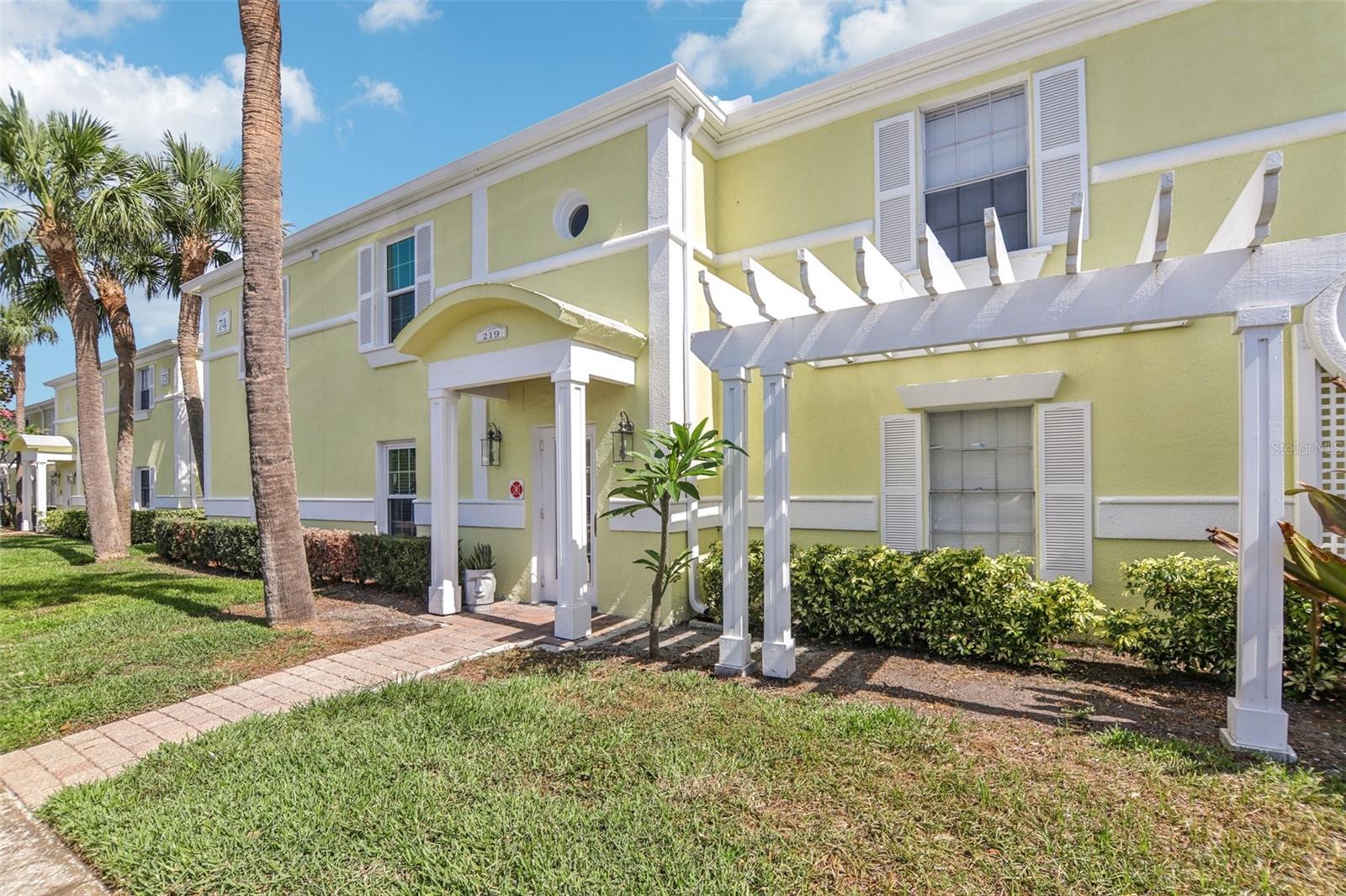 Image 49 of 52 For 219 Pompano Drive Se C