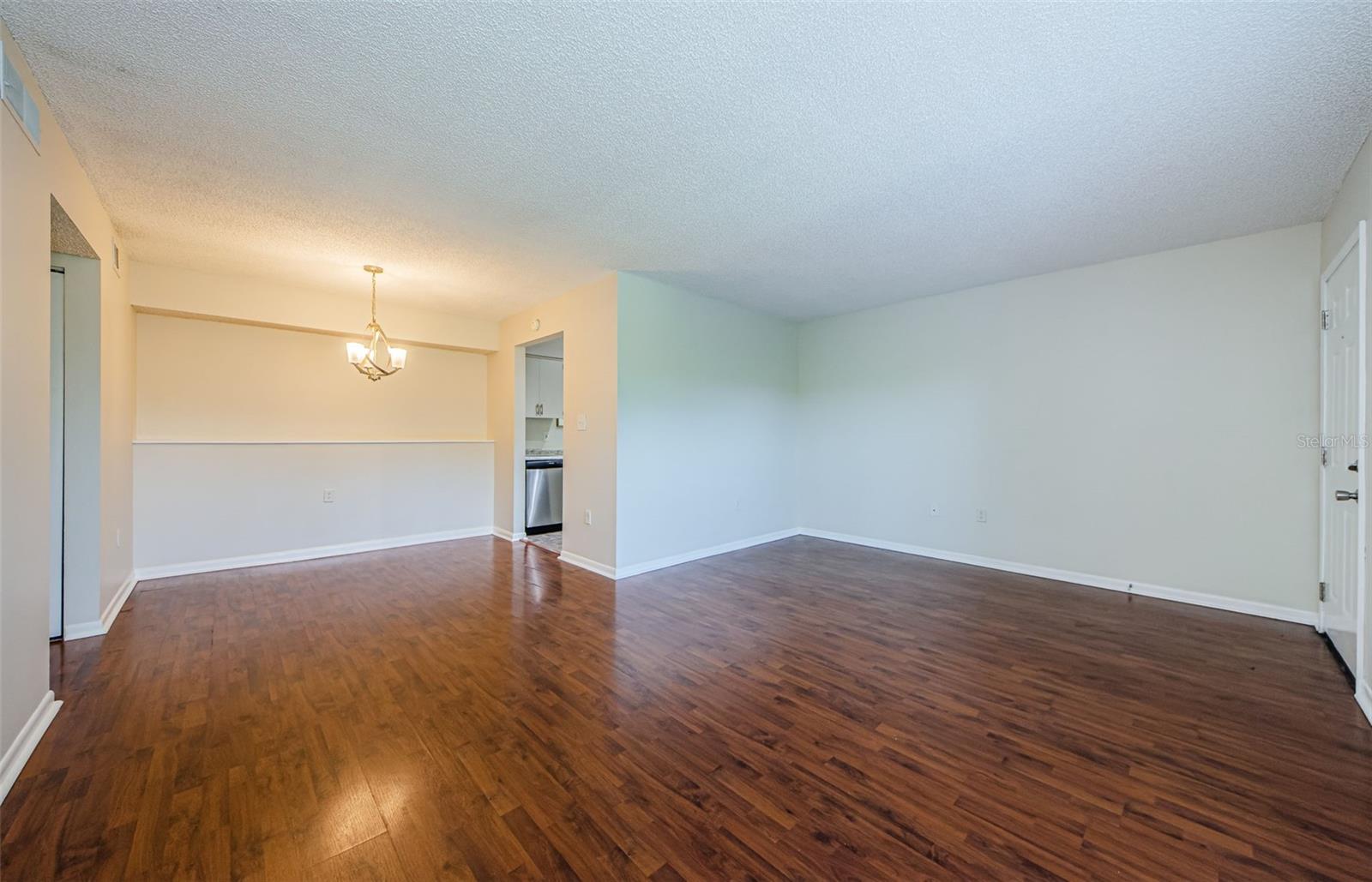 Image 10 of 60 For 2690 Coral Landings Boulevard 722
