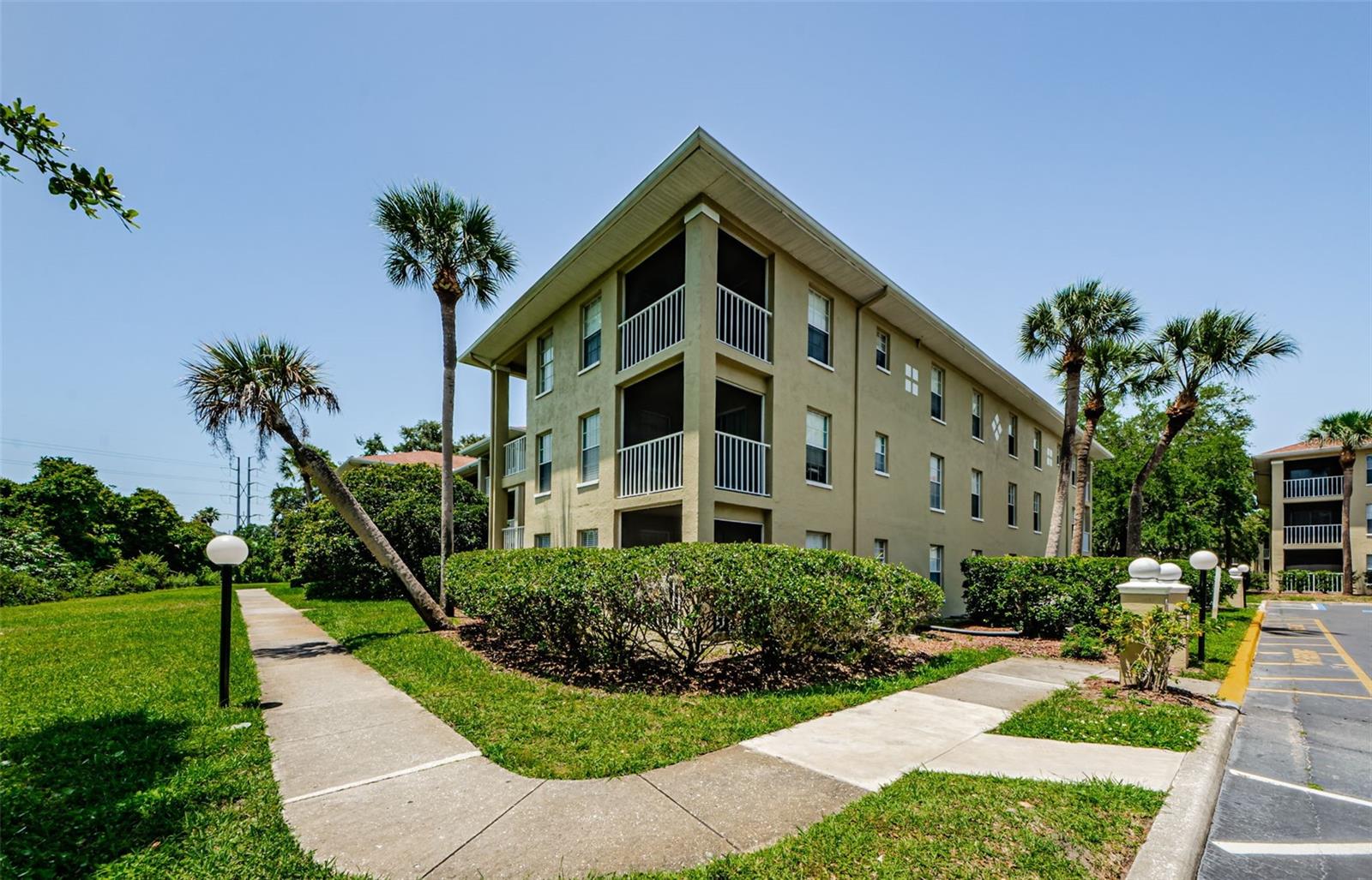 Image 2 of 60 For 2690 Coral Landings Boulevard 722