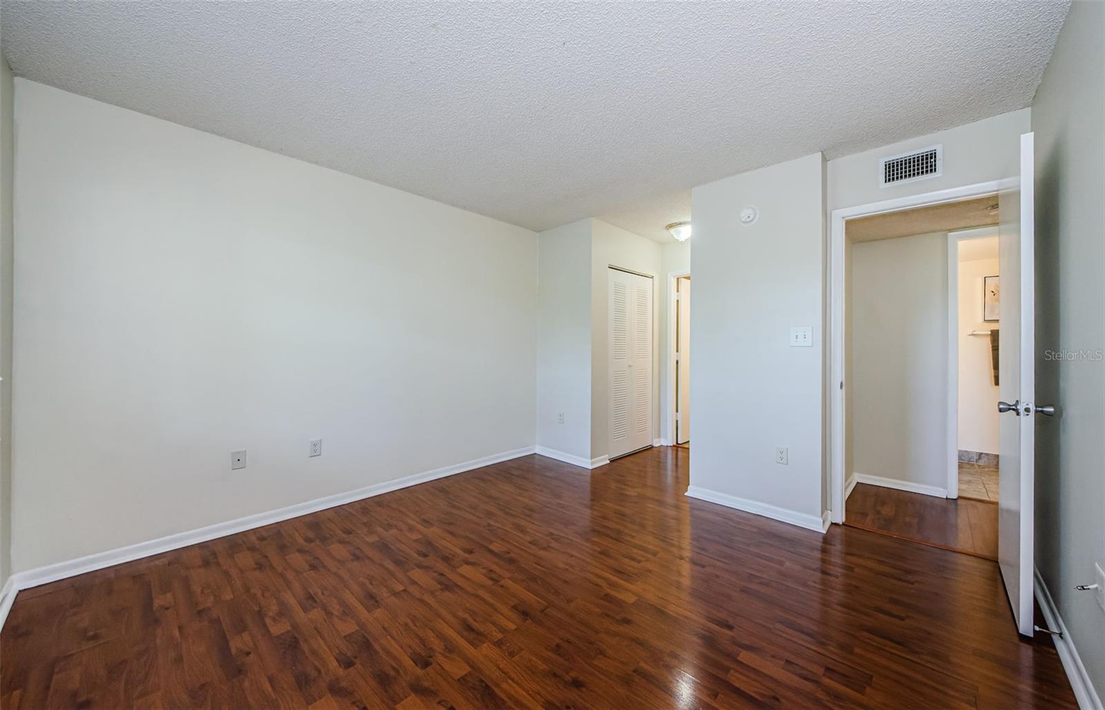 Image 20 of 60 For 2690 Coral Landings Boulevard 722
