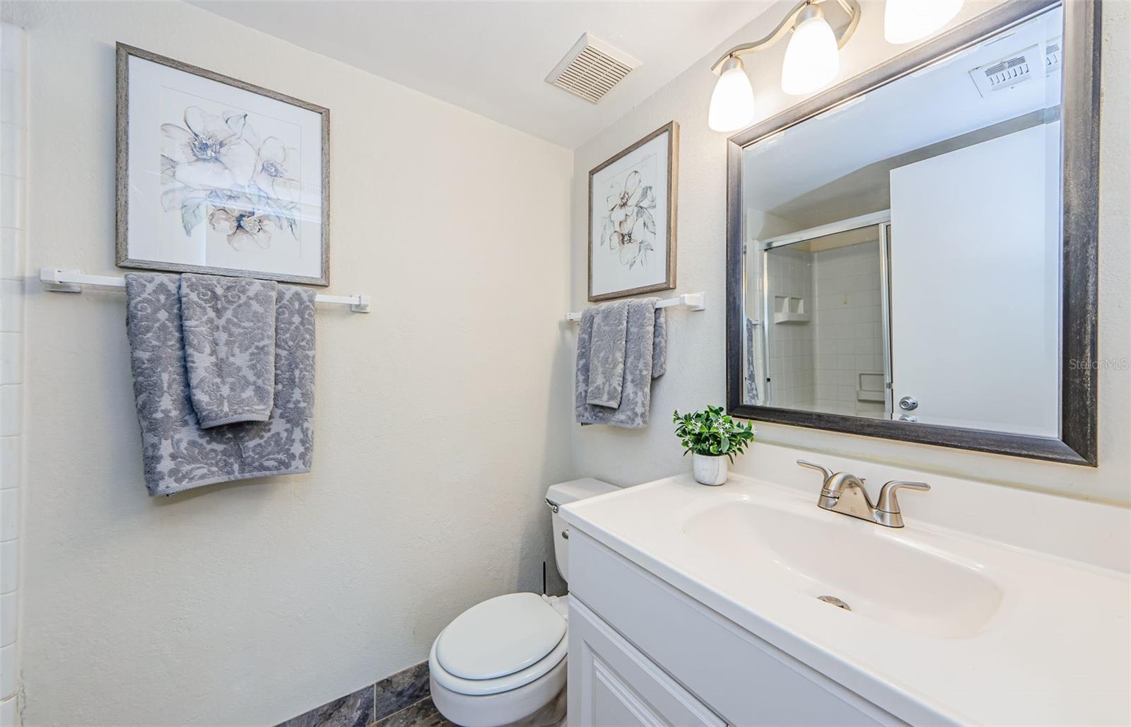 Image 22 of 60 For 2690 Coral Landings Boulevard 722