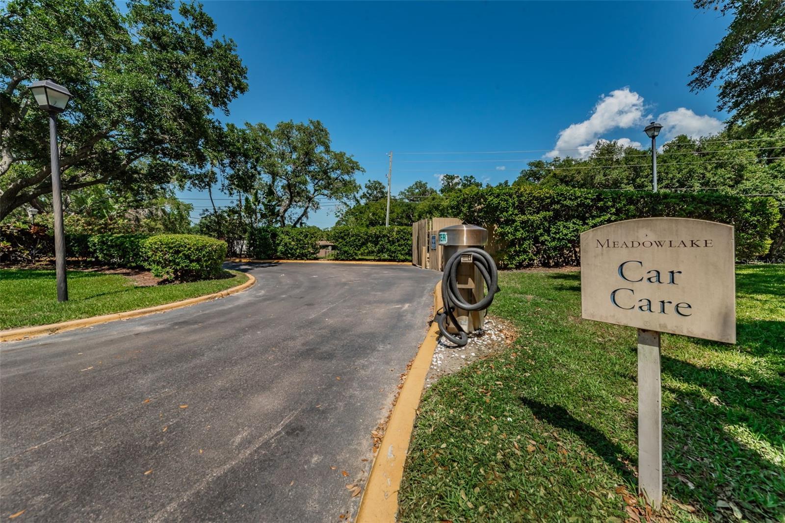 Image 53 of 60 For 2690 Coral Landings Boulevard 722