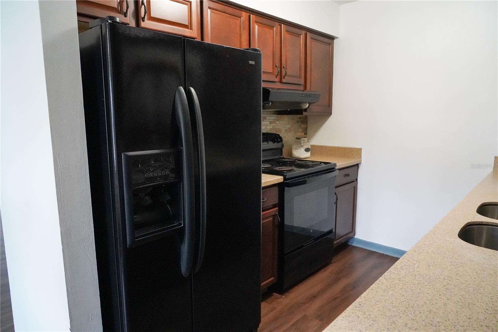 Listing photo id 1 for 904 Crenshaw Street