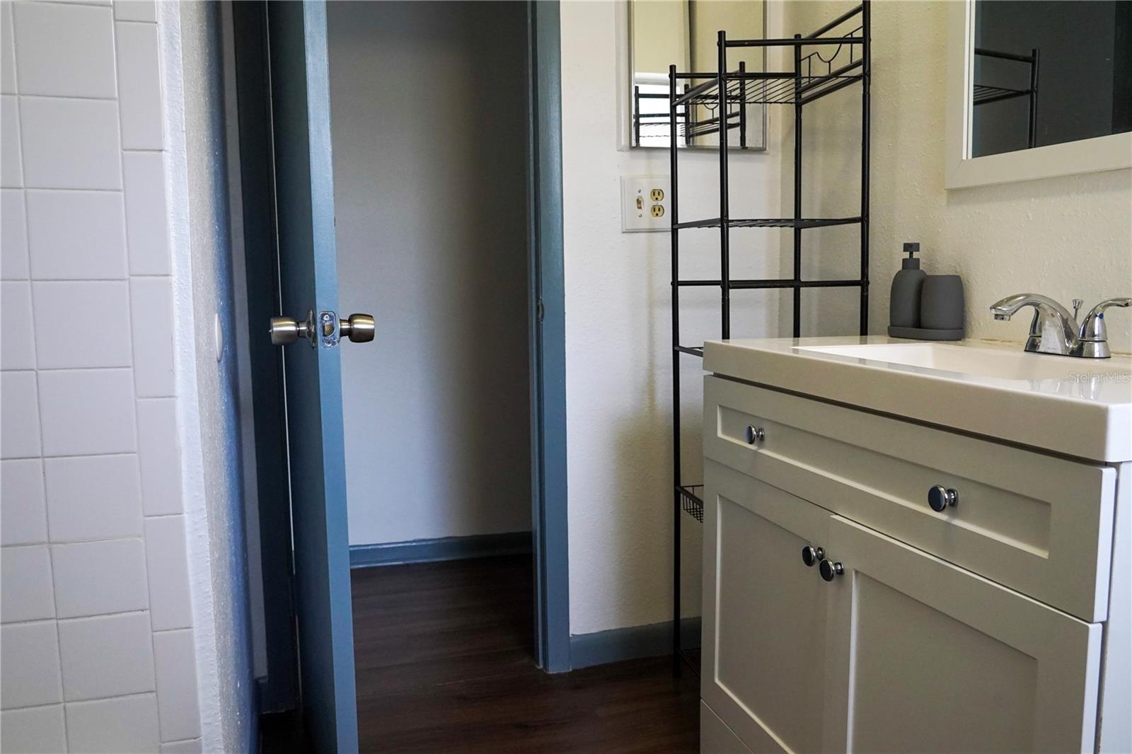 Listing photo id 3 for 904 Crenshaw Street