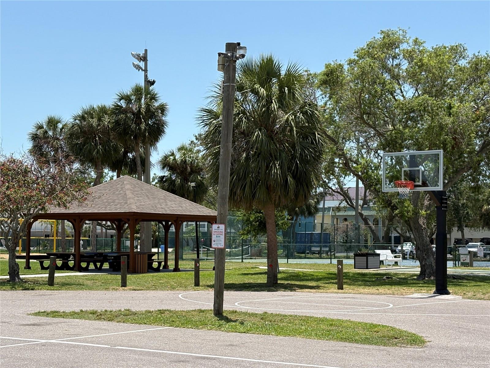 Image 39 of 45 For 106 Sun Isle Circle 11