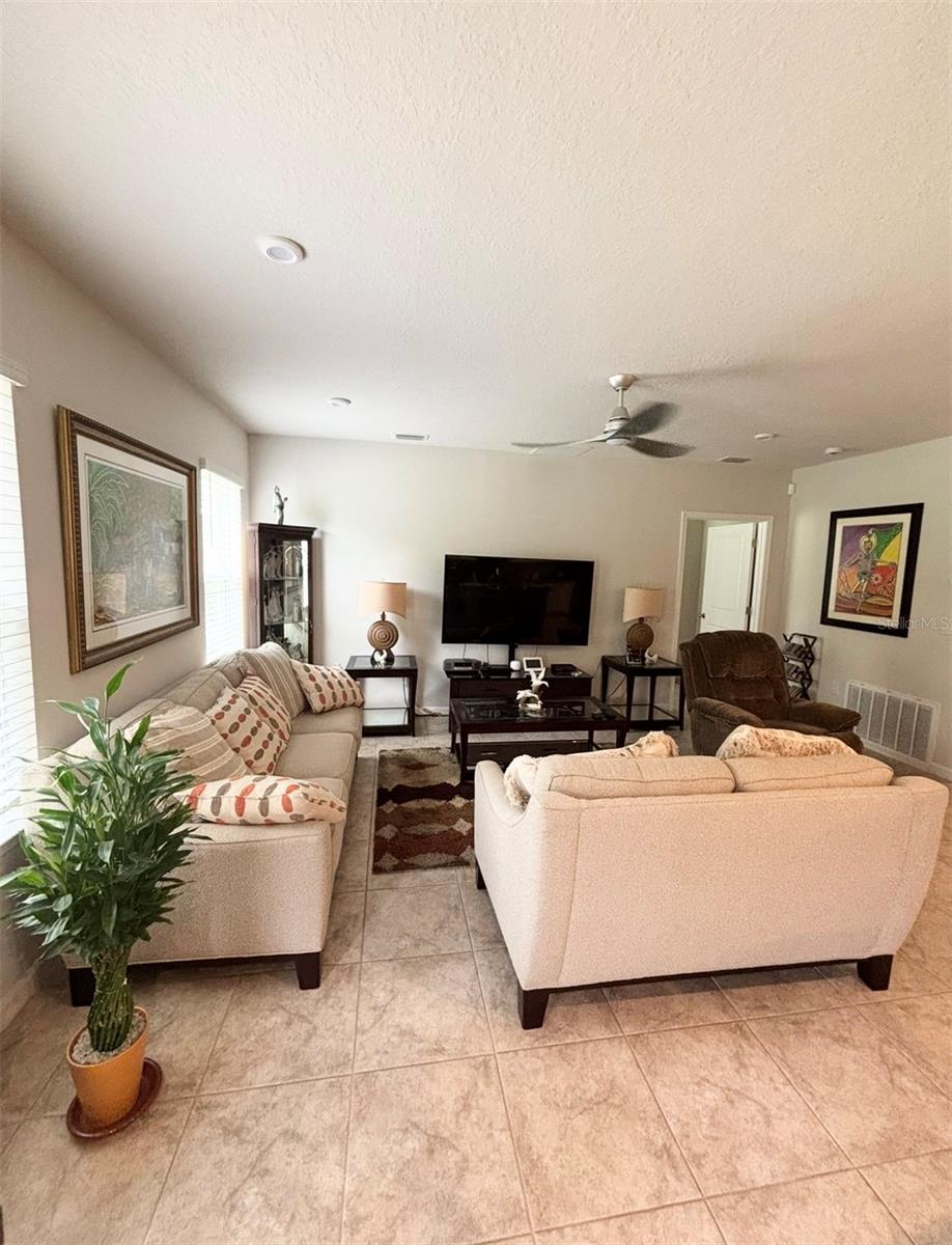 Image 16 of 18 For 18292 Hunters Meadow Walk