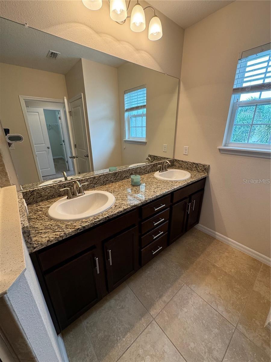 Image 12 of 13 For 5229 5th Way N