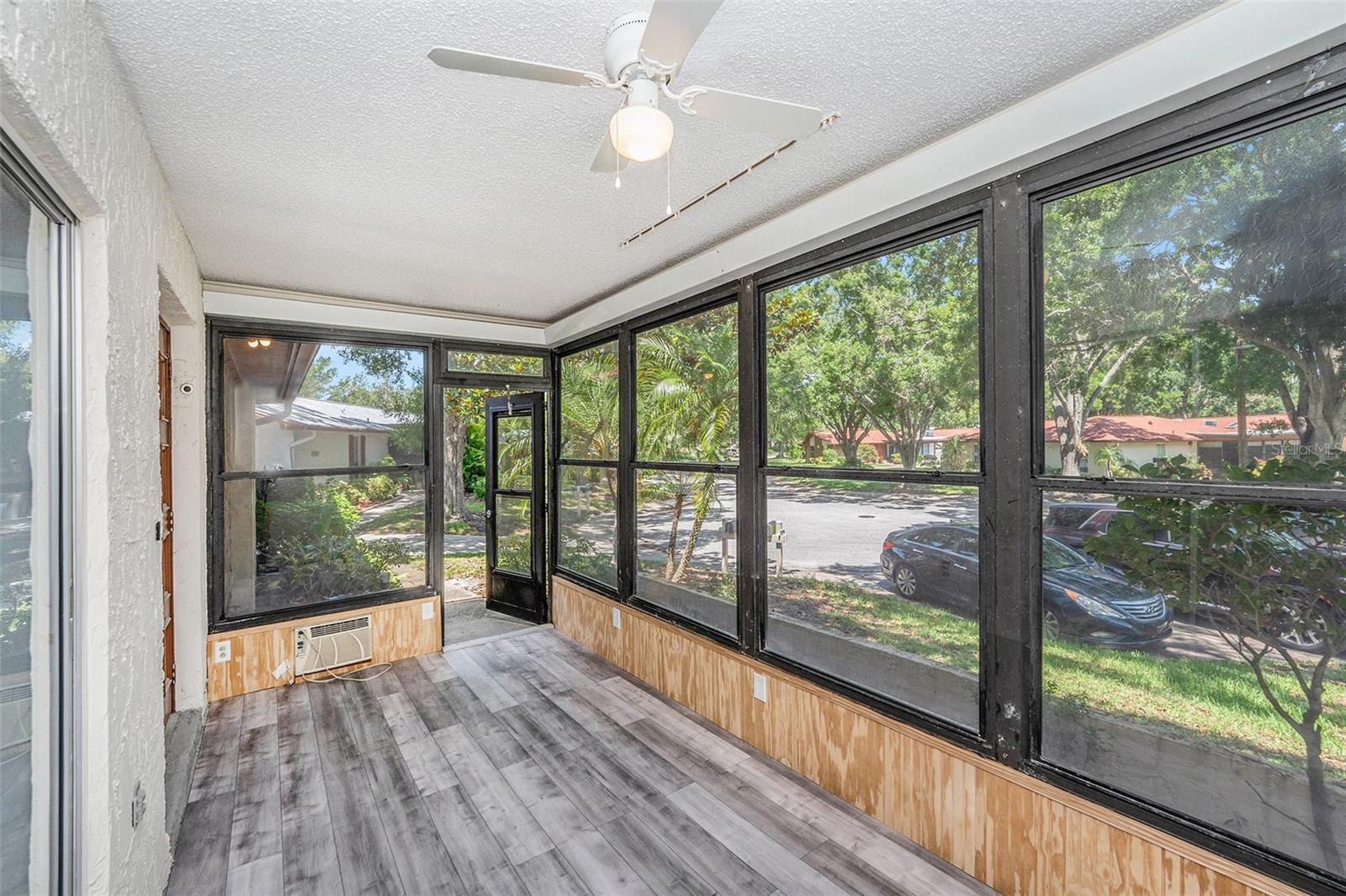 Image 4 of 41 For 2770 Keats Terrace C