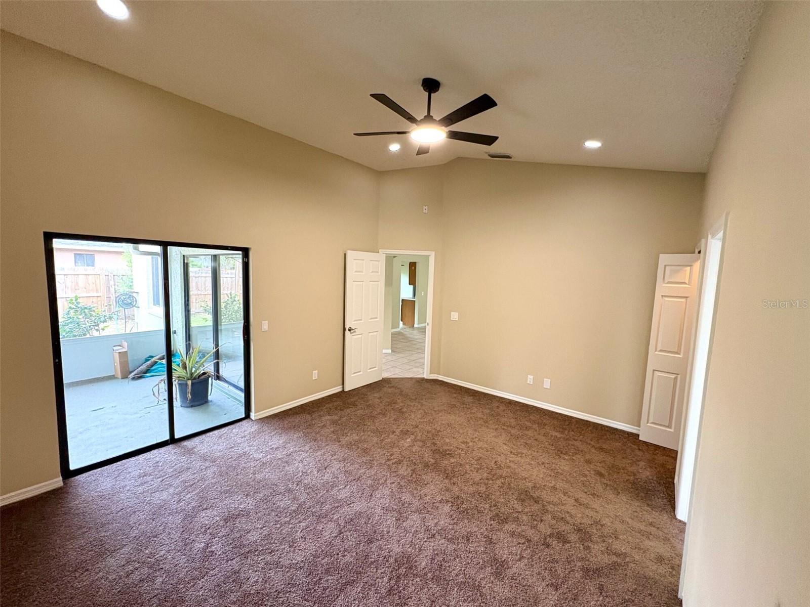 Image 13 of 25 For 4304 Barret Avenue