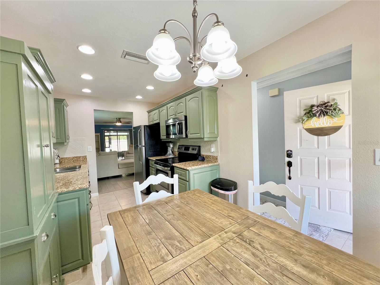 Image 13 of 58 For 7360 Ulmerton Road 16a