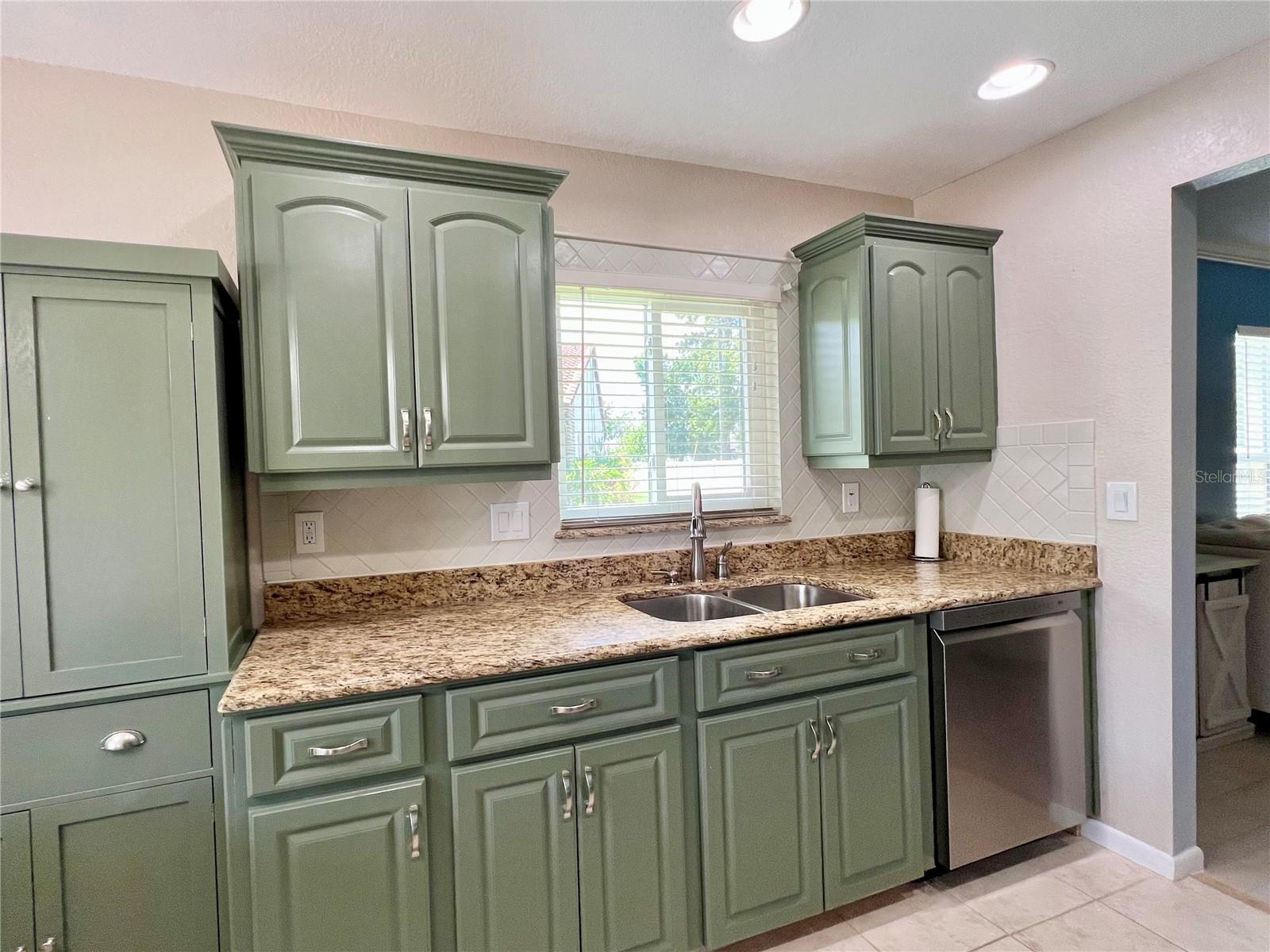 Image 16 of 58 For 7360 Ulmerton Road 16a