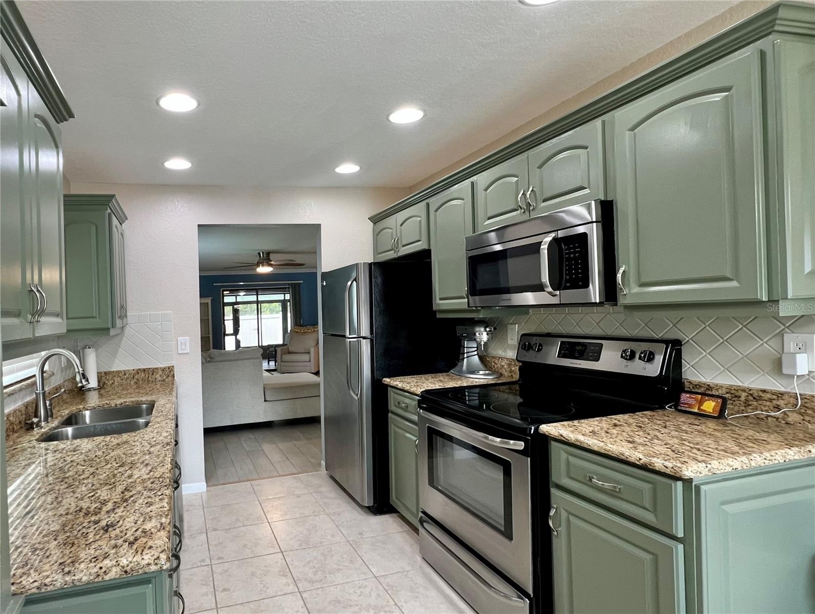 Image 9 of 58 For 7360 Ulmerton Road 16a
