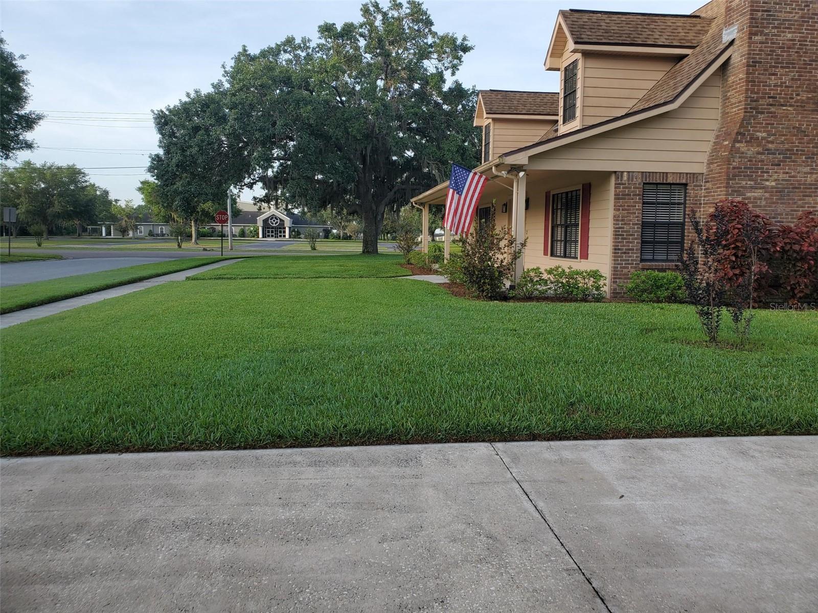 Image 5 of 75 For 2615 Southern Oaks Place