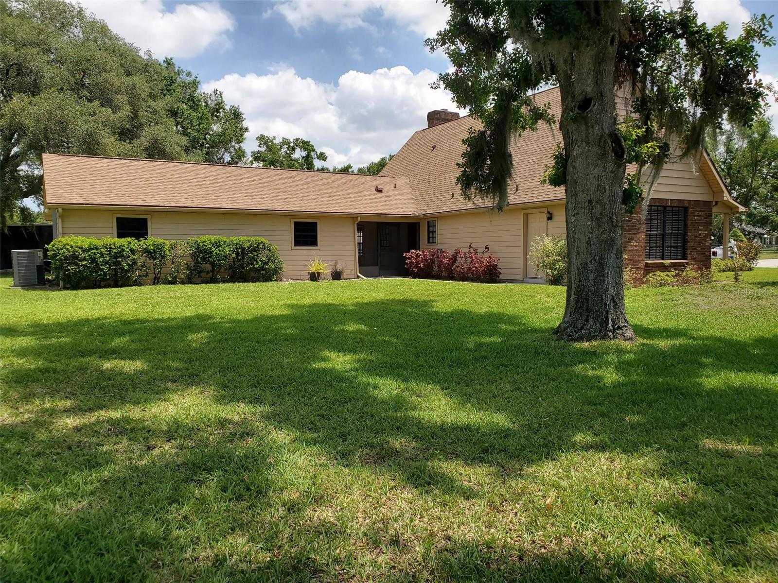 Image 64 of 75 For 2615 Southern Oaks Place