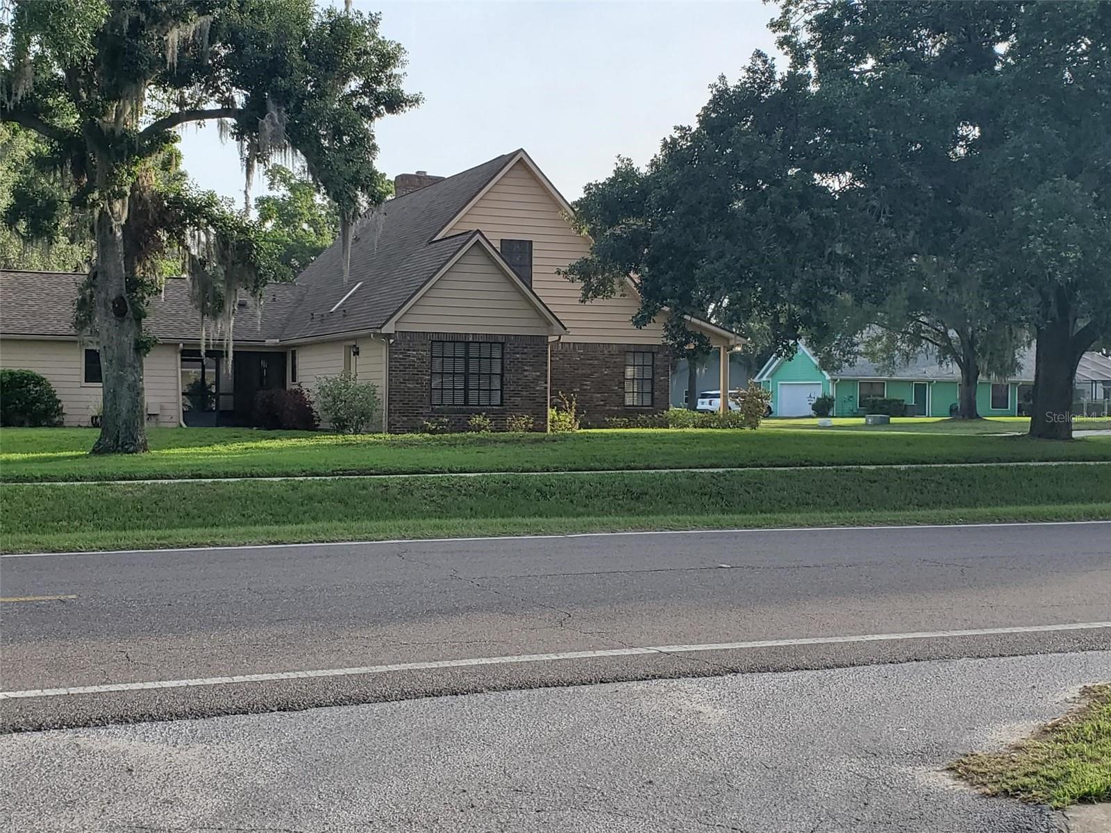 Image 7 of 75 For 2615 Southern Oaks Place