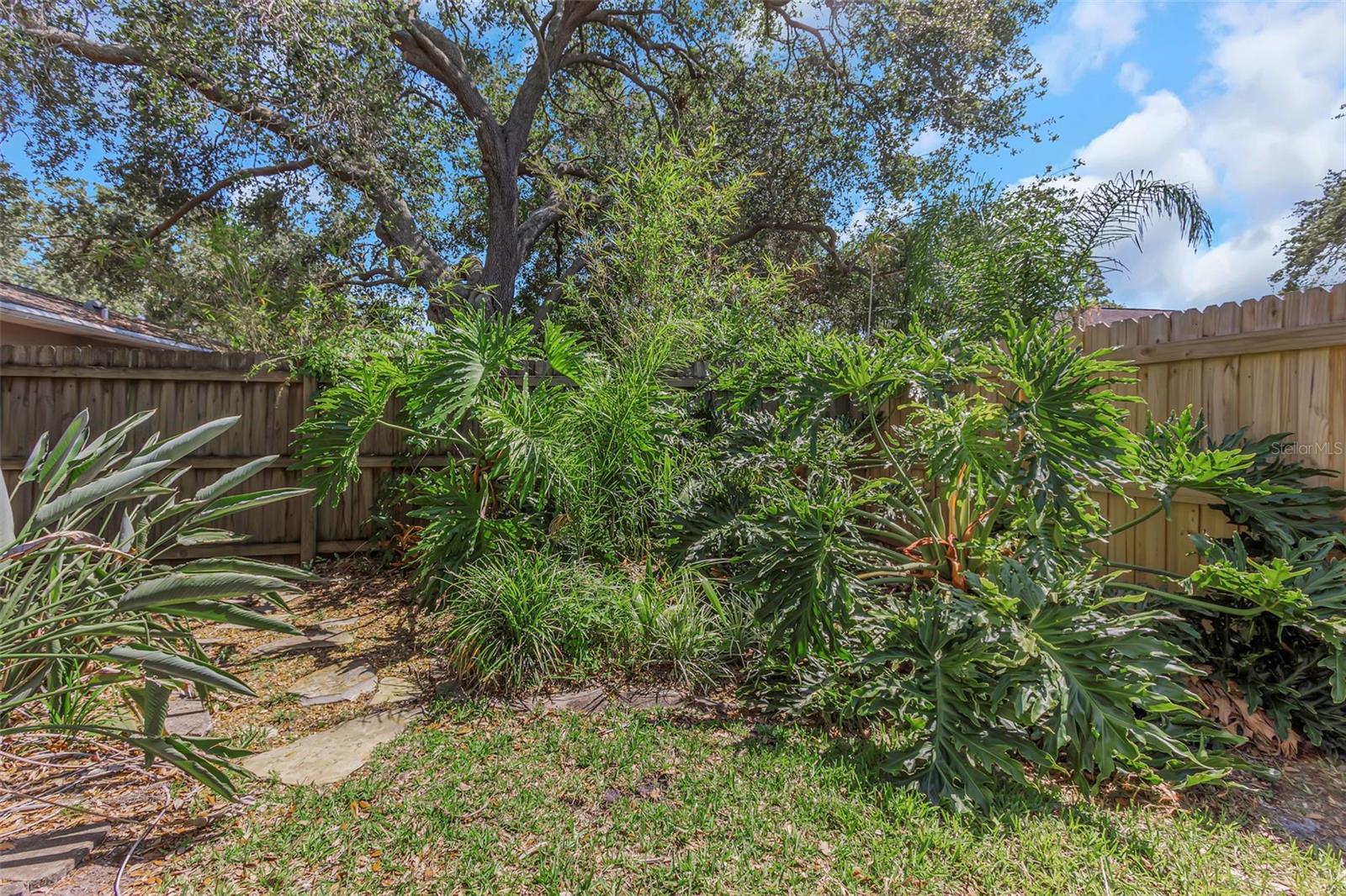 Image 59 of 60 For 1542 Dinnerbell Lane E