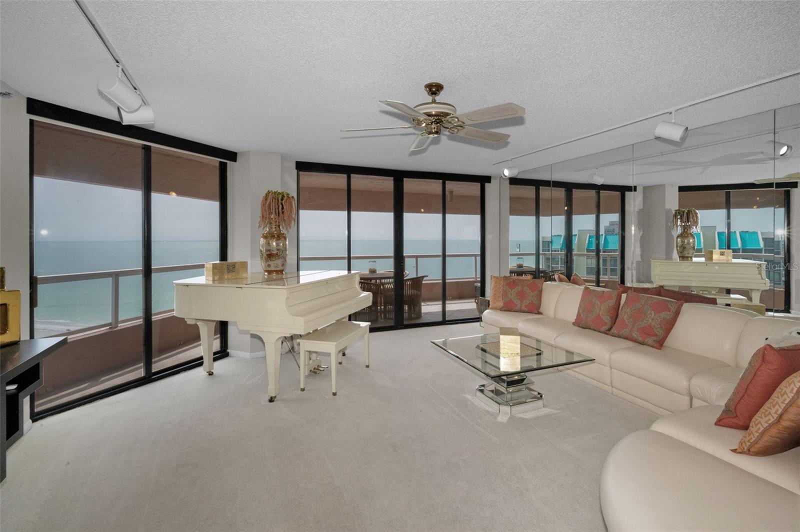 Image 17 of 59 For 1340 Gulf Boulevard 16a